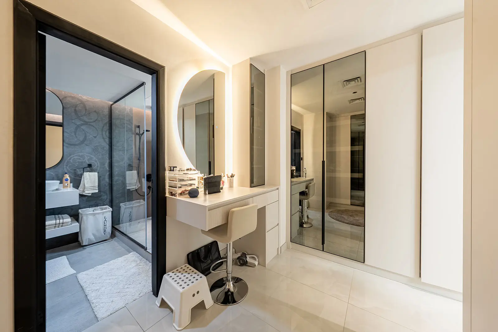 Sara Villaby Jeet Construction