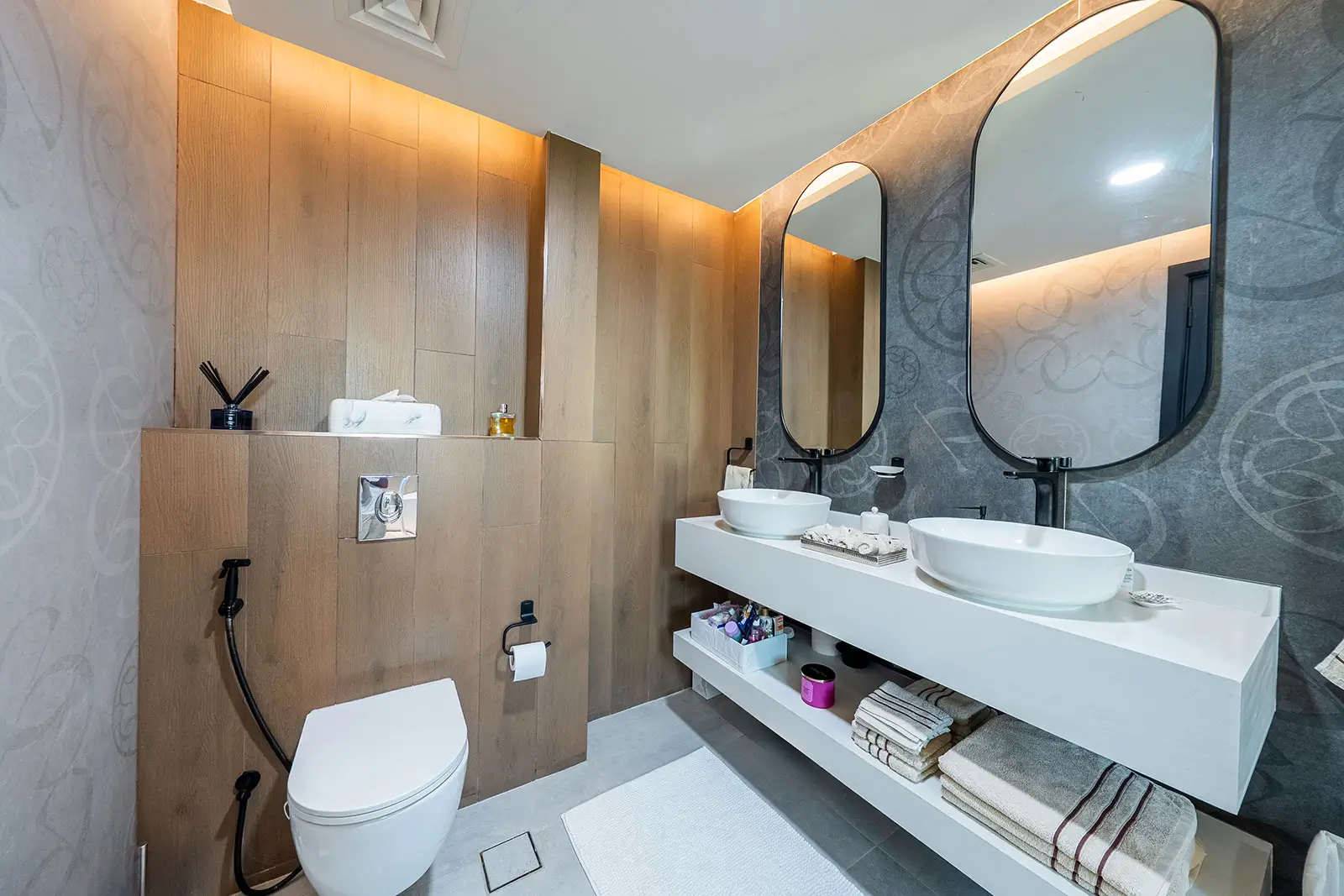 Sara Villaby Jeet Construction