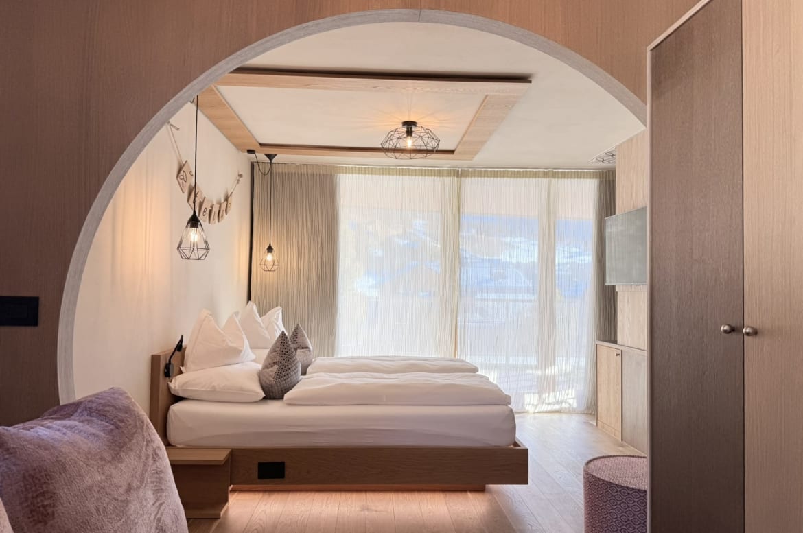 DOLOMITES PLUS ROMANTIK