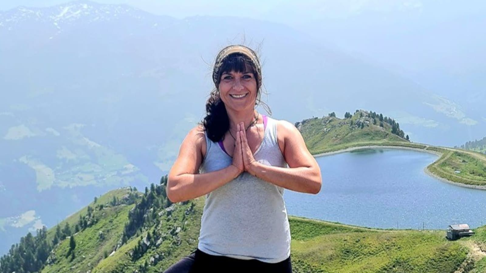 Yoga Retreat Weekend mit Sandra Yoga Retreat Weekend mit Sandra