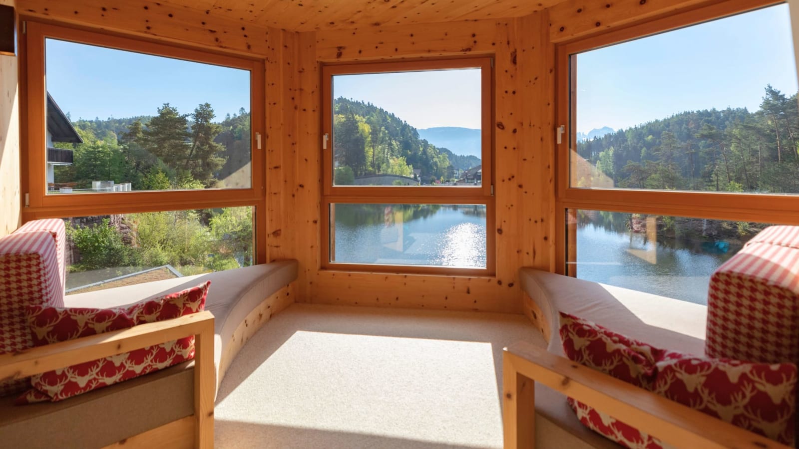 Suite "ROARER" mit Seeblick