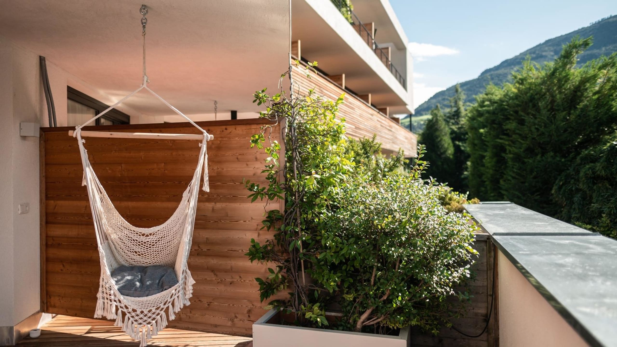 Southside Loggia L 5
