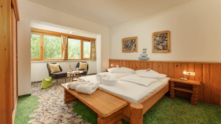 Open images gallery