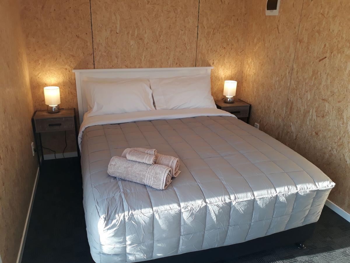 Studio Unit (sleeps 6)