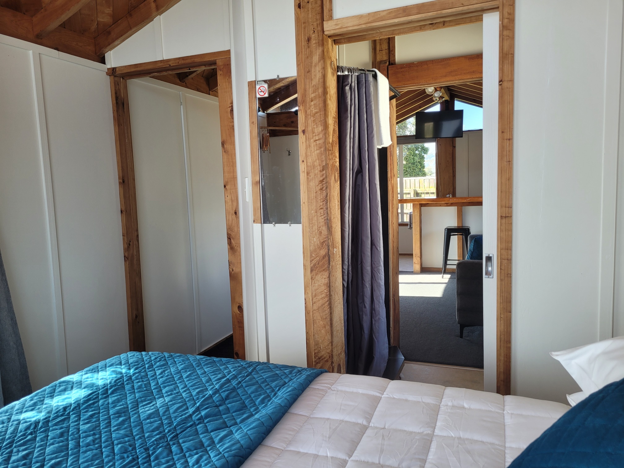 Self-Contained Log Cabin-2