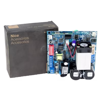 TARJETA ELECTRÓNICA NICE CON SISTEMA DE CODIFICACIÓN EXCLUSIVO, CONTROL AUTOMÁTICO DE TRAYECTORIA Y POSICIONAMIENTO PRECISO PARA PUERTAS DE ALTA VELOCIDAD, DISEÑADA CON COMPONENTES ESTÁNDAR DEL SECTOR PARA UN FUNCIONAMIENTO FIABLE Y SEGURO