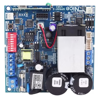 TARJETA ELECTRÓNICA NICE CON SISTEMA DE CODIFICACIÓN EXCLUSIVO, CONTROL AUTOMÁTICO DE TRAYECTORIA Y POSICIONAMIENTO PRECISO PARA PUERTAS DE ALTA VELOCIDAD, DISEÑADA CON COMPONENTES ESTÁNDAR DEL SECTOR PARA UN FUNCIONAMIENTO FIABLE Y SEGURO