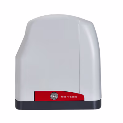 El deslizador SR600 i-HS fue desarrollado para brindar versatilidad para aplicaciones residenciales, comerciales y de condominios pequeños. Esta especialmente dedicado al consumidor que busca alta velocidad en cancelas correderas de hasta 600Kg y la confiabilidad de una central electrónica