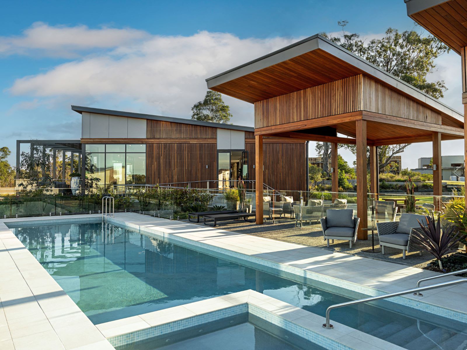 NE Pool 1600 x 1200