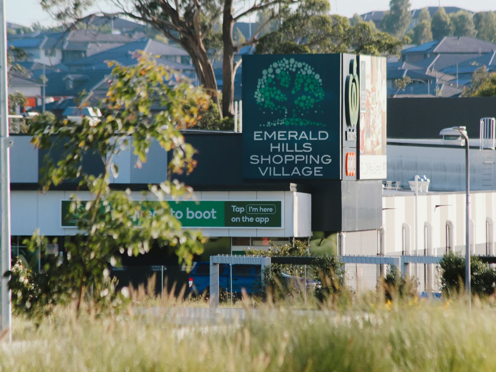 Emerald Hills Shopping Centre 1600 x 1200