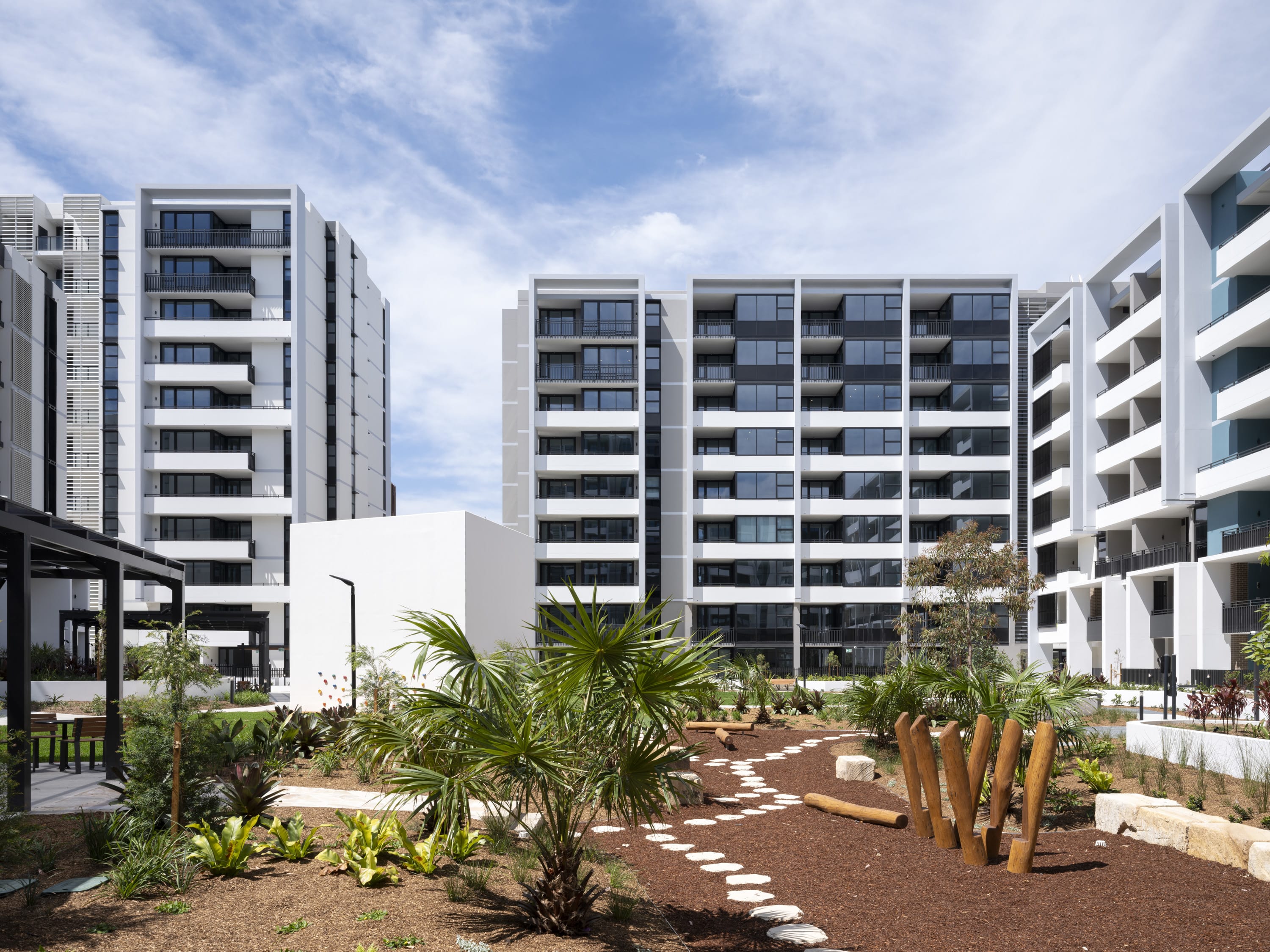 TFPhoto Melrose Park Stage 4 0483 Real Estate Use