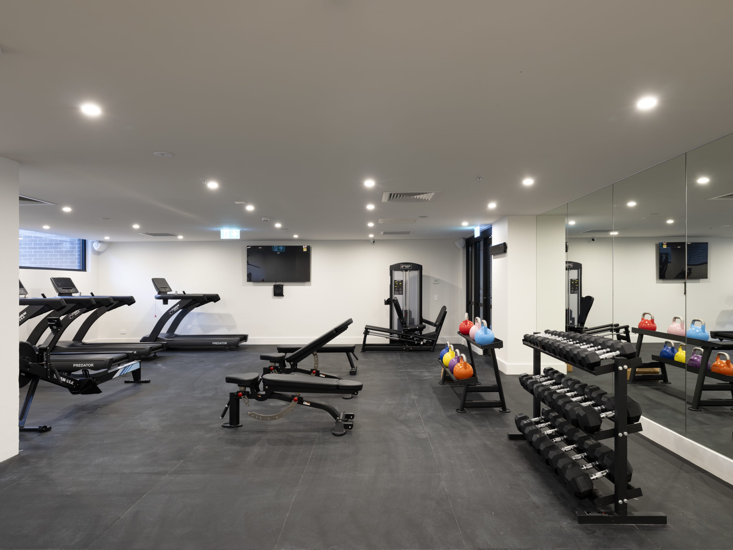 TFPhoto Melrose Park Stage 4 0536 Real Estate Use