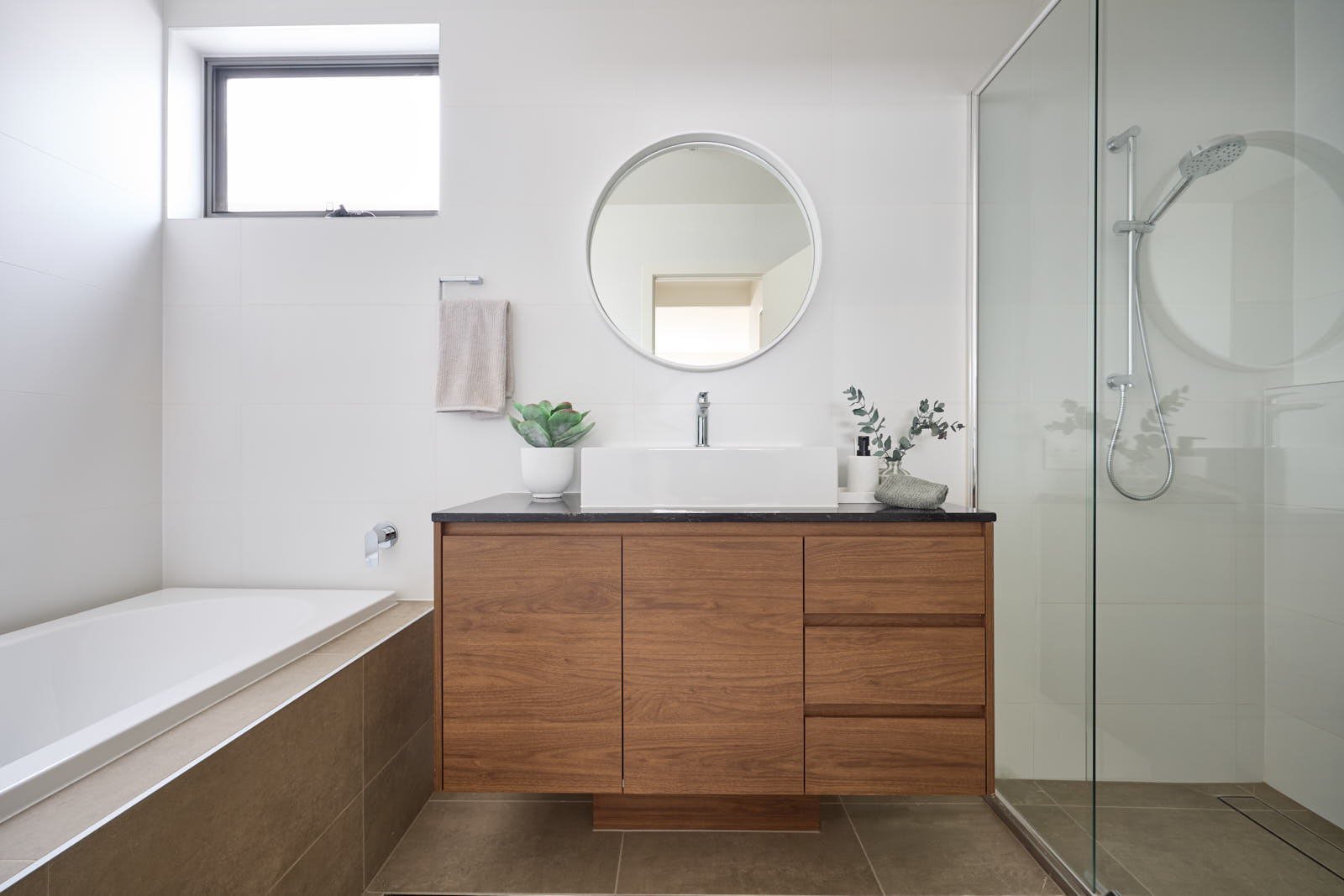 20260221 SH ElaraDisplay73