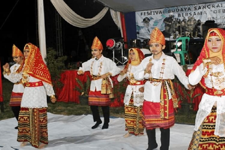 Tari Bedana Lampung