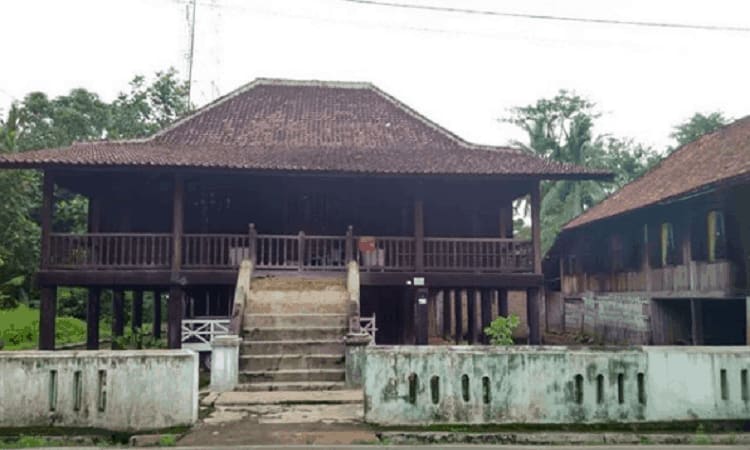  Rumah  Adat Lampung yang Unik dan Sarat Makna