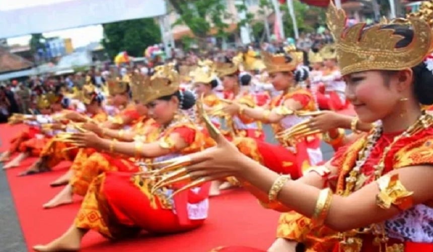 Tari Sigeh Pengunten Lampung Tarian Penyambut Tamu Kehormatan