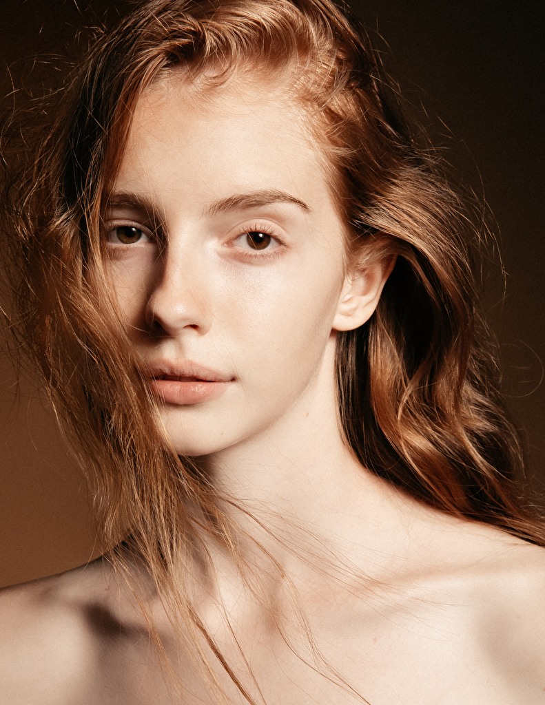 gallery_model_H6D5yQigspYt.jpg