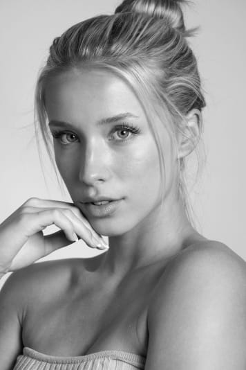 Kenzi Hope