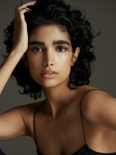 Emma Azari 