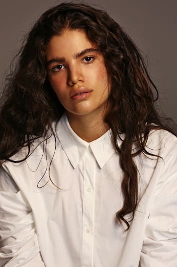 Julia Esther