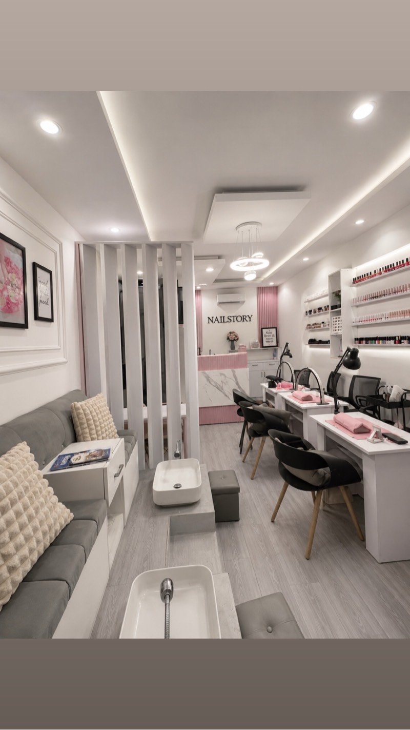 Nailstory - nail salons near Kwabenya