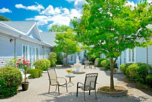 Queenswood Villa Revera