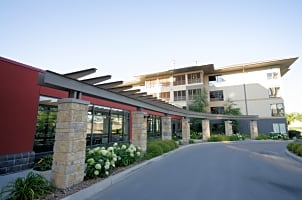 Riverwood Square Landing