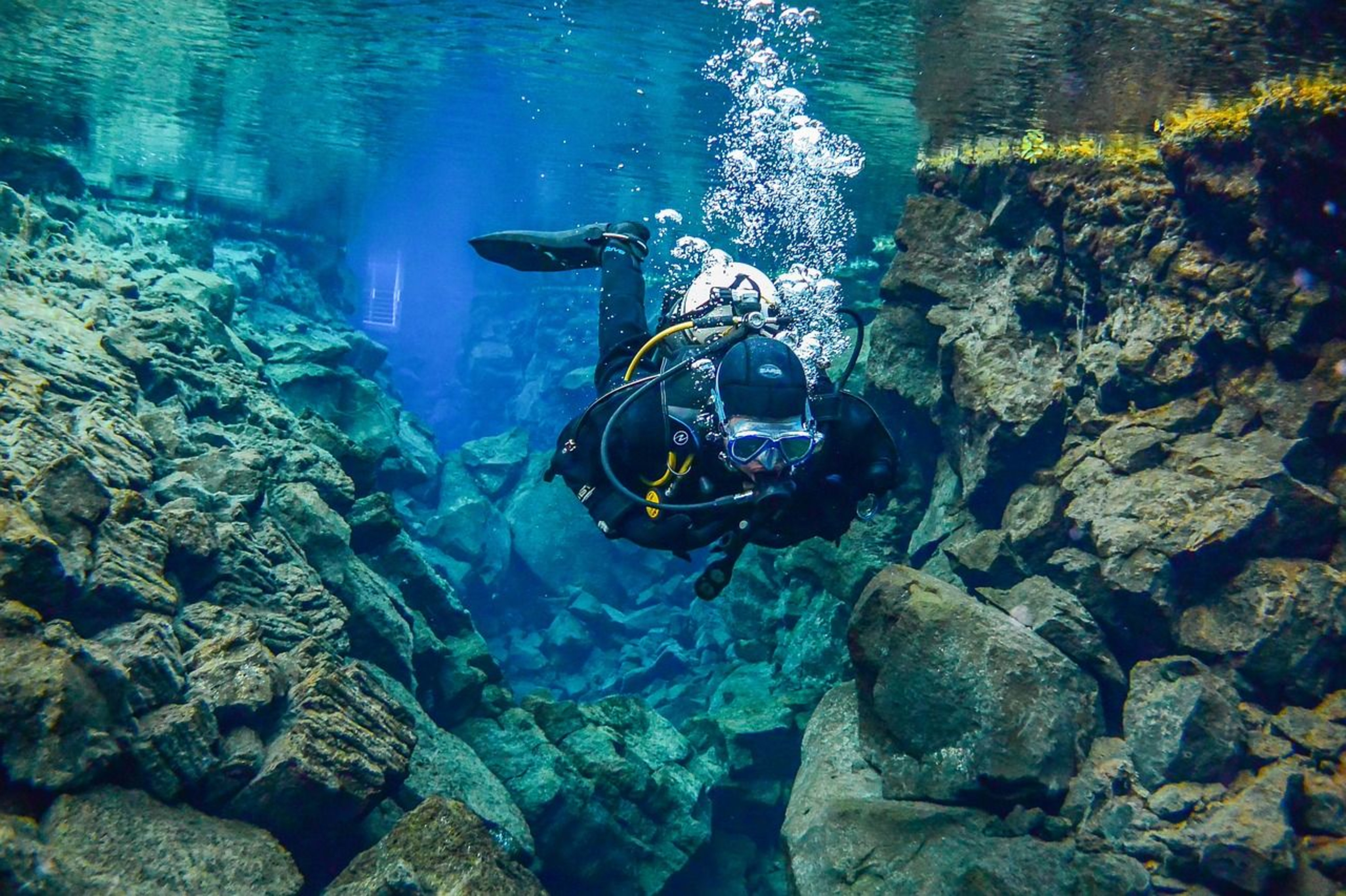 Silfra snorkeling.jpg