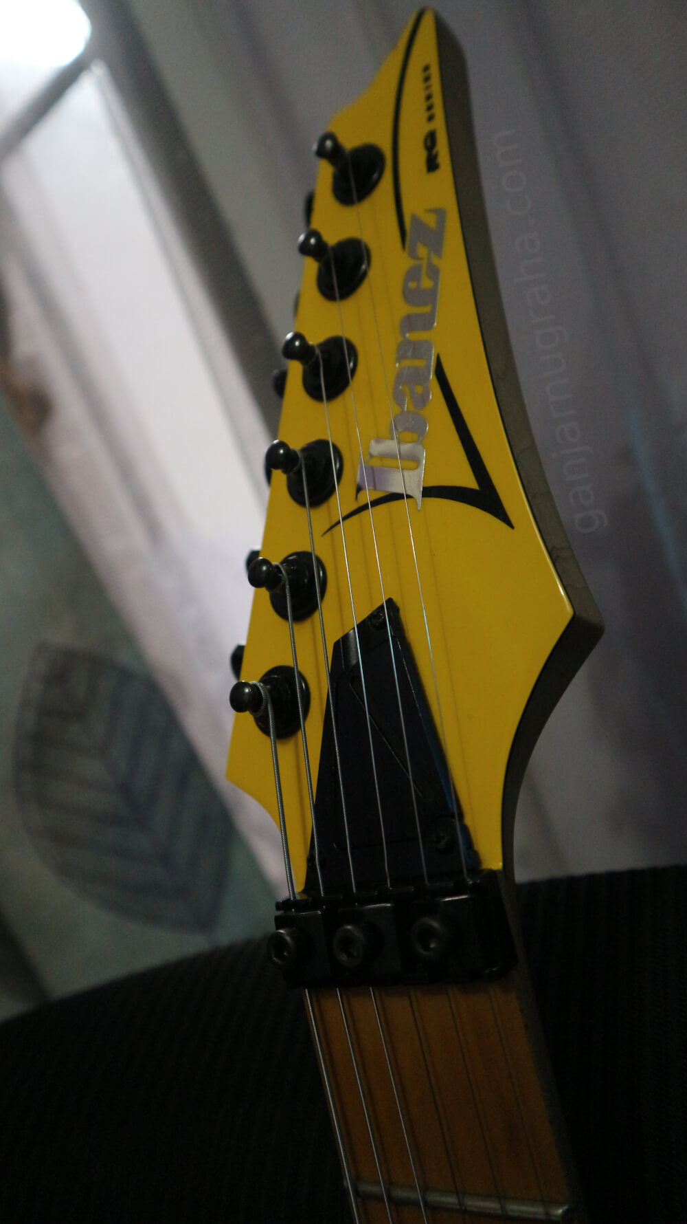 Ibanez RG 350M Yellow - maple neck and wizard type