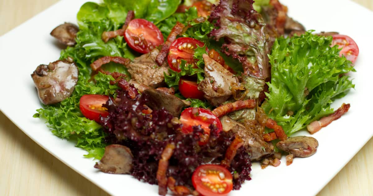 Salade de foies de volailles et de lardons Foodlavie