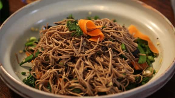Salade aux nouilles soba | Zeste