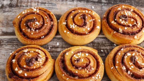 Recette De Cinnamon Rolls Roules A La Cannelle Zeste