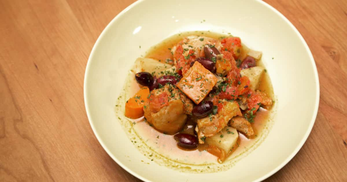 Poulet Mijoté à La Portugaise Légumes Et Pommes De Terre