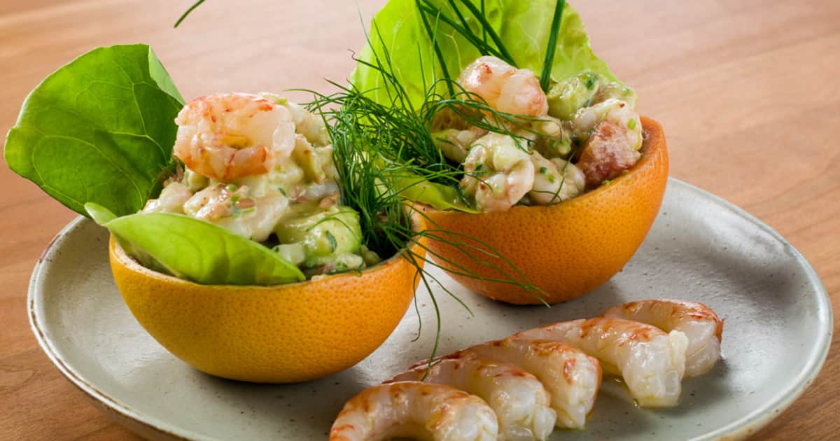 Recette De Pamplemousses Farcis A L Avocat Et Crevettes Zeste