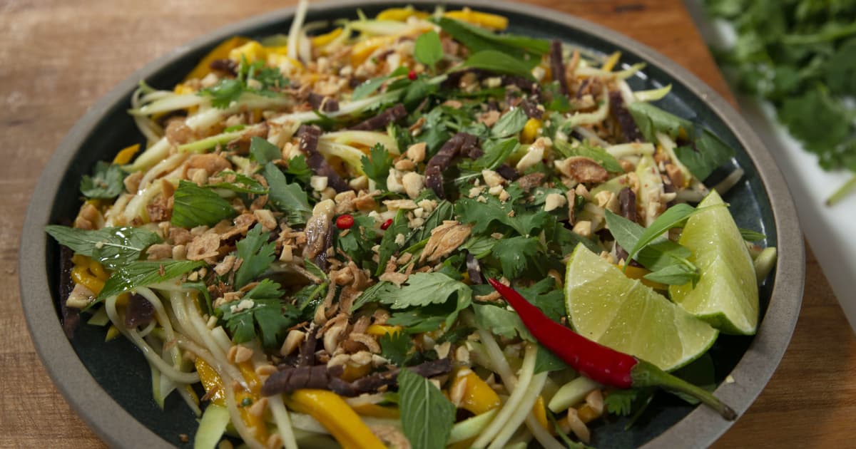 Salade De Jerky Zeste 375 ml (1 1/2 t.) de bouillon de boeuf. salade de jerky zeste