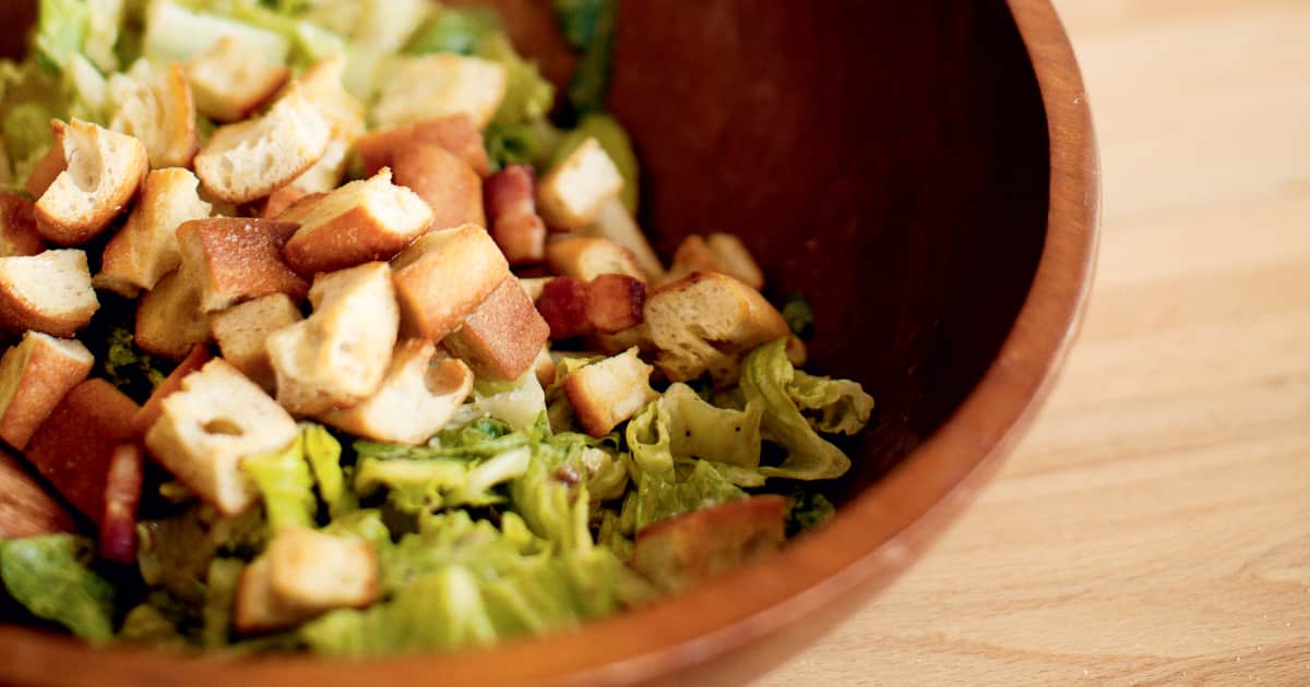 Preparer La Vraie Salade Cesar En 4 Etapes Faciles Zeste