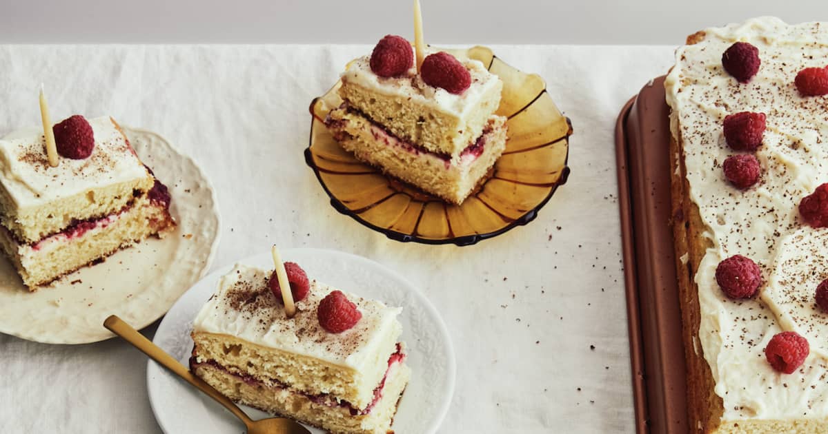 Gateau A La Vanille Coulis De Framboises Zeste