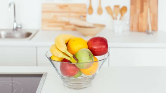 7 Trucs Pour Se Debarrasser Des Mouches Dans Nos Fruits Durant L Ete Zeste
