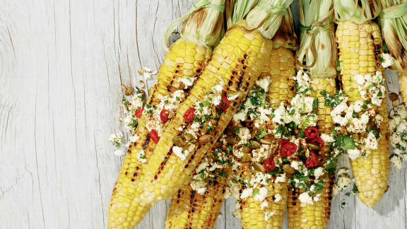 Comment cuire un blé d’Inde (dans l’eau, sur le BBQ ou au ...