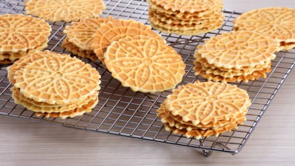 Recette De Pizzelles Italiennes A La Vanille Zeste