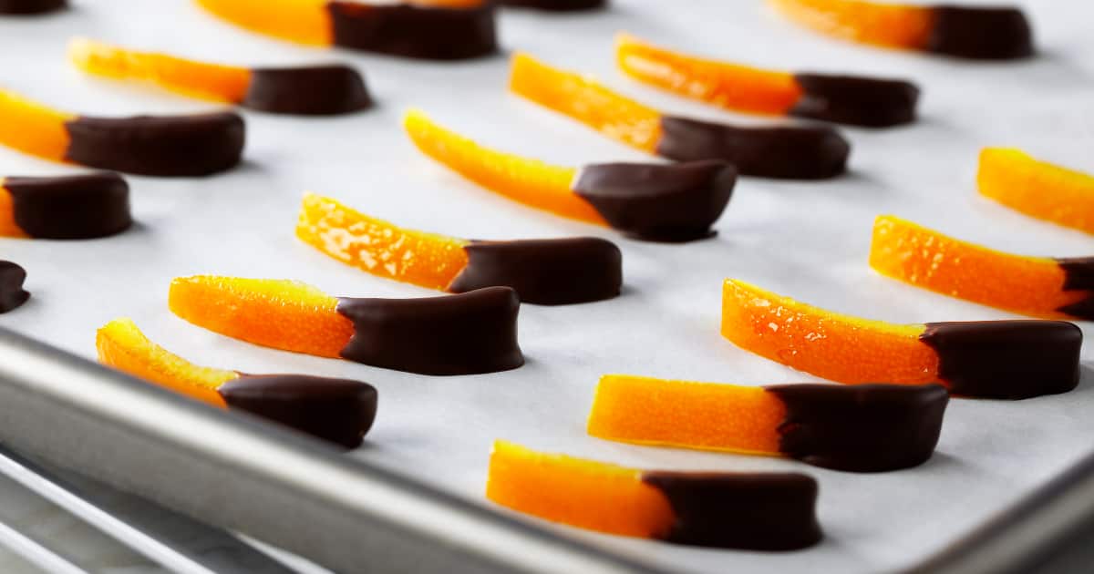 Recette d'écorces d'oranges confites au chocolat Zeste