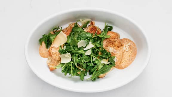 Recette D Escalopes De Poulet Sauce Rosee Roquette Et Parmesan