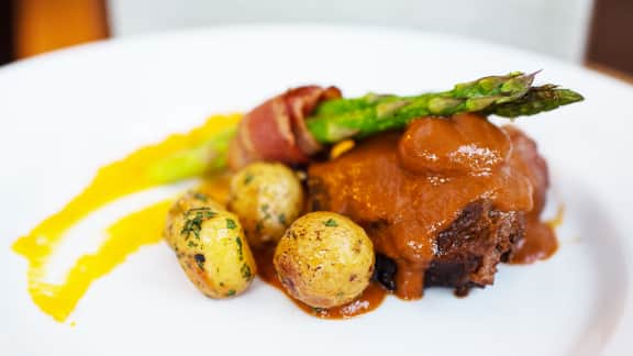 Recette De Joue De Boeuf Braisee Au Marsala Sauce Aux Epices Et