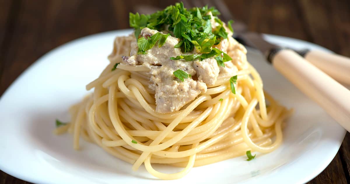 Recette de spaghetti au poulet et au parmesan Zeste