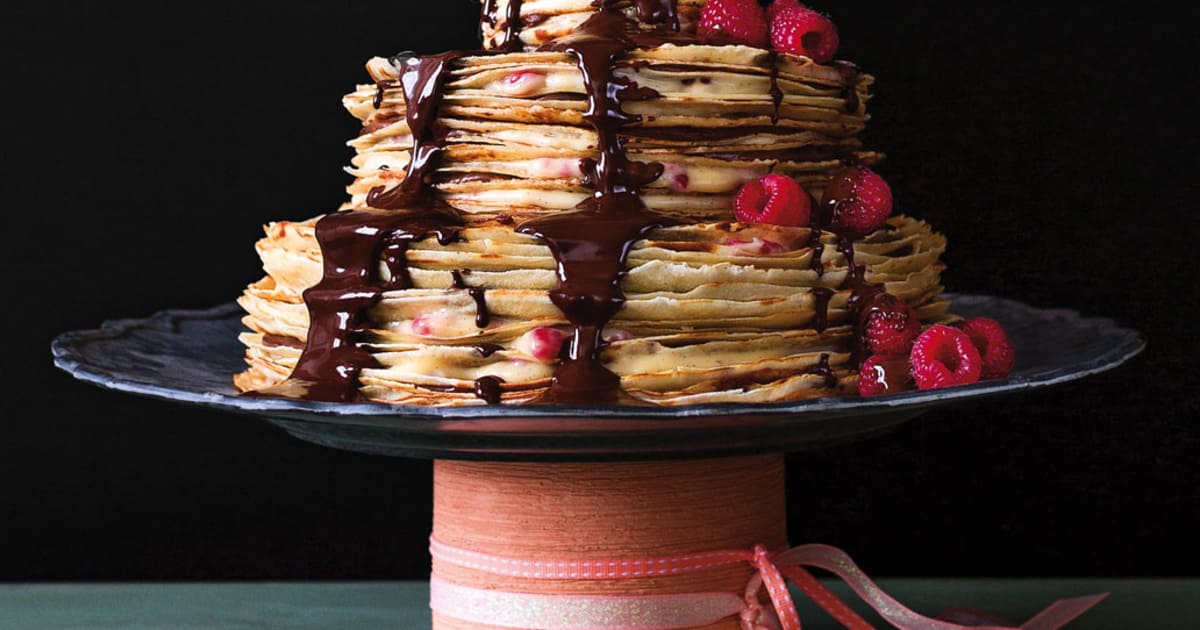 Recette Gateau Etage Aux Crepes Creme Patissiere Au Chocolat Et Aux Framboises Et Ganache Noire Glouton