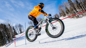 Tobo-Ski : fatbike en forêt boréale