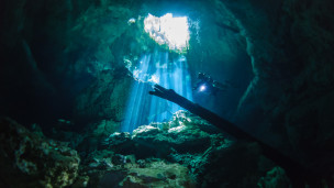 La plus grande grotte inondée au monde découverte près de Tulum