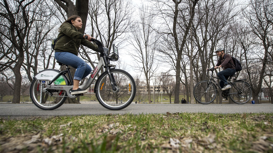 Les vélos BIXI font leur retour à Montréal