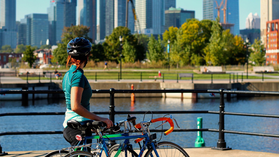 Les cyclistes, meilleurs automobilistes ?