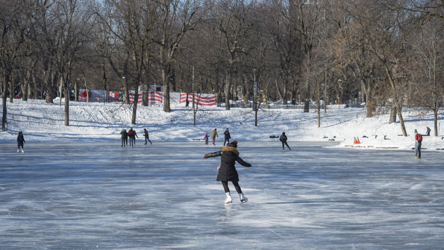 7 patinoires urbaines qui vous donneront l’impression d’être en nature